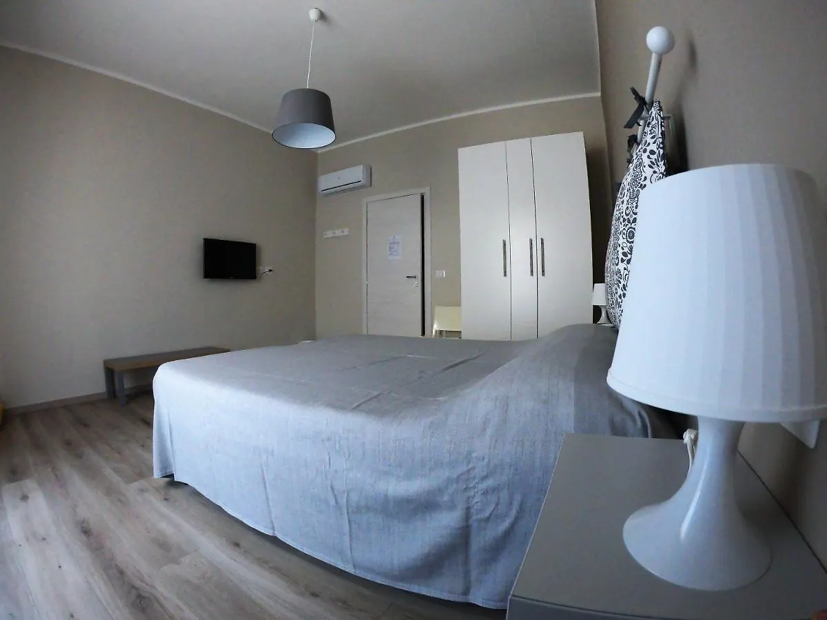 Bed and Breakfast Stanza Privata La Conquilla Альгеро 3*,  Италия