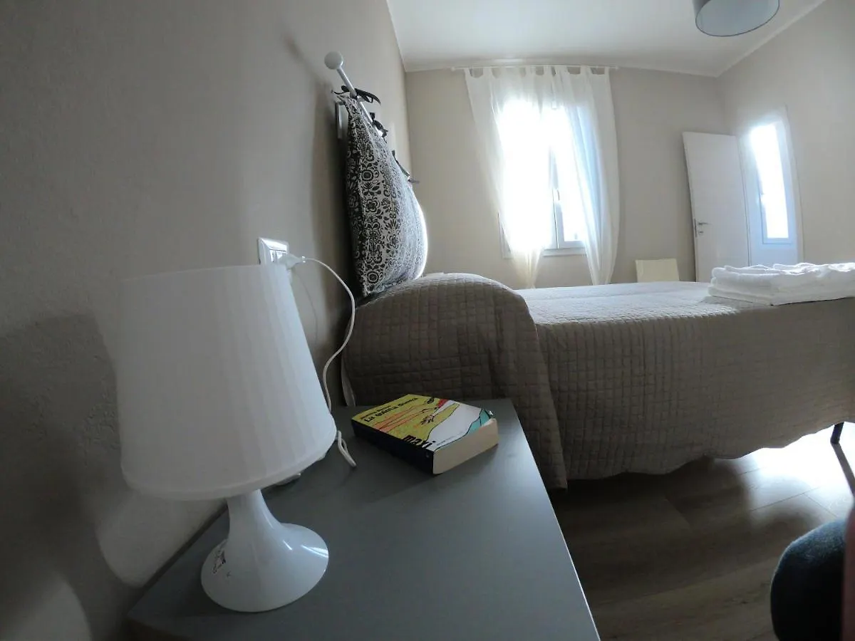Bed and Breakfast Stanza Privata La Conquilla Альгеро 3*,